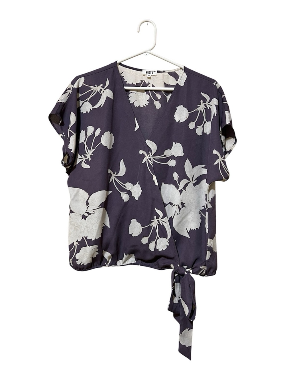West 44 Floral Soft Purple Tie-Hem V-Neck Cross Over Blouse